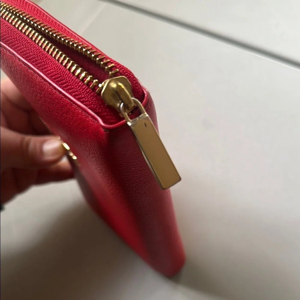 Authentic Tory Burch Red Pebbled Leather Wallet